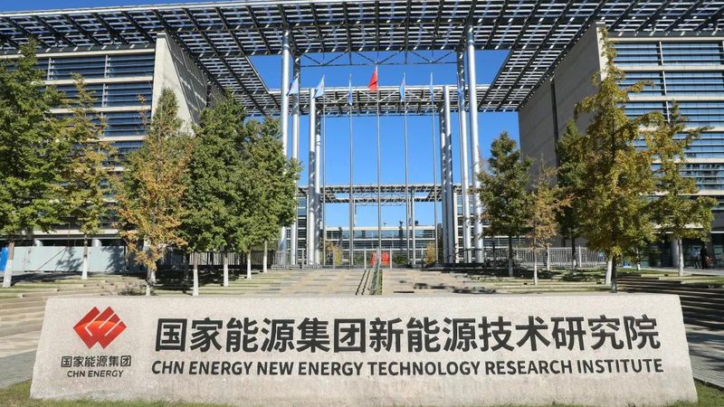 磷酸铁锂电池在电动叉车领域的应用与品牌排行解析**